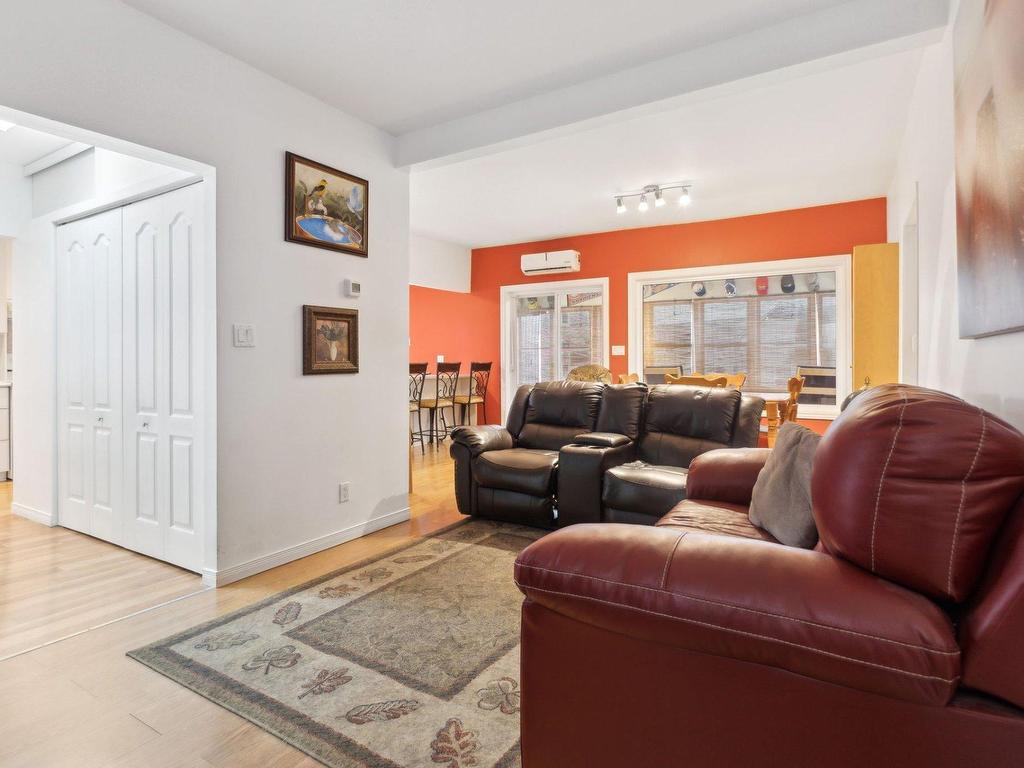 









317


Rue St-André

,
Gatineau (Gatineau),




QC
J8P4E6

