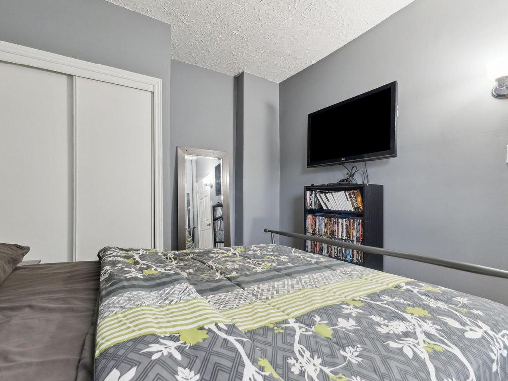 









317


Rue St-André

,
Gatineau (Gatineau),




QC
J8P4E6

