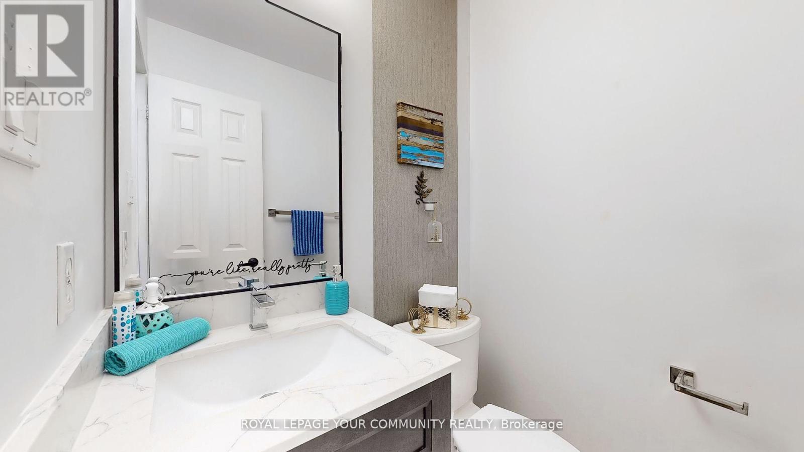 












175 RHODES CIRCLE

,
Newmarket,




Ontario
L3X1V3

