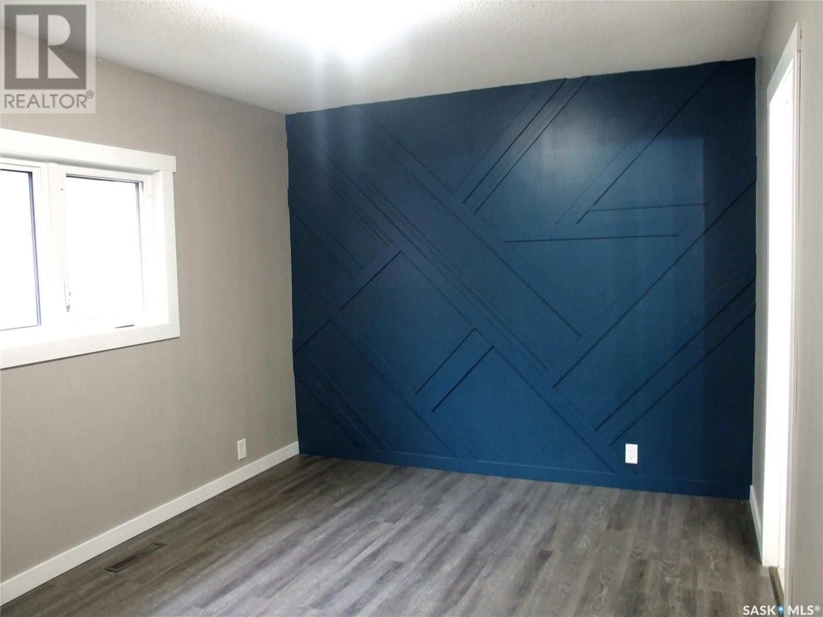 












315 3rd AVENUE E

,
Leader,




Saskatchewan
S0N1H0

