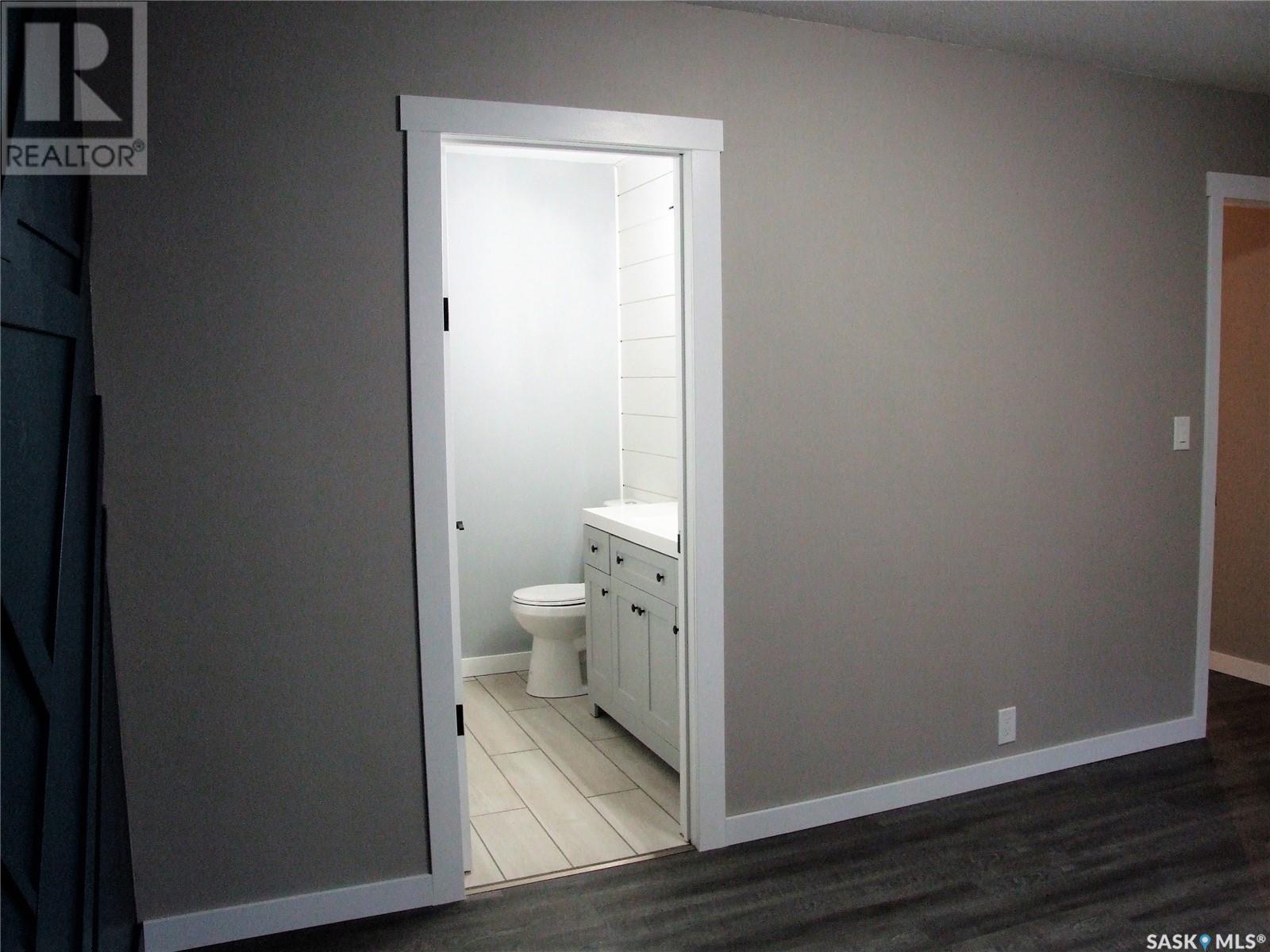












315 3rd AVENUE E

,
Leader,




Saskatchewan
S0N1H0

