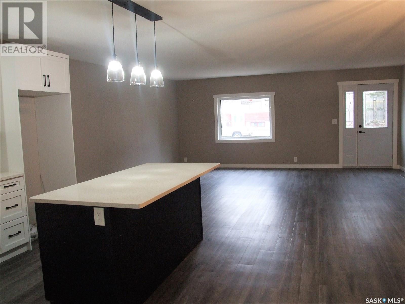 












315 3rd AVENUE E

,
Leader,




Saskatchewan
S0N1H0

