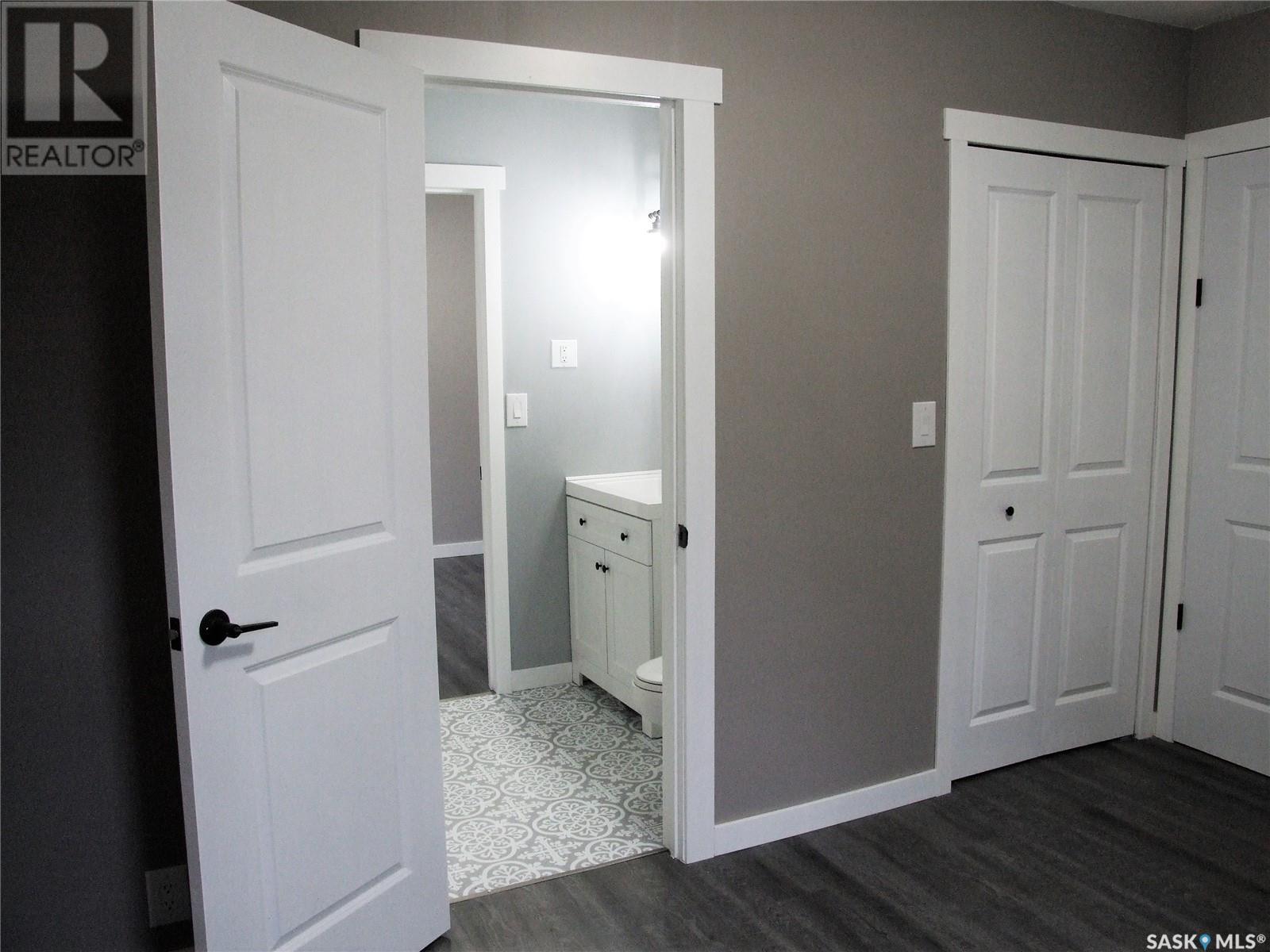 












315 3rd AVENUE E

,
Leader,




Saskatchewan
S0N1H0


