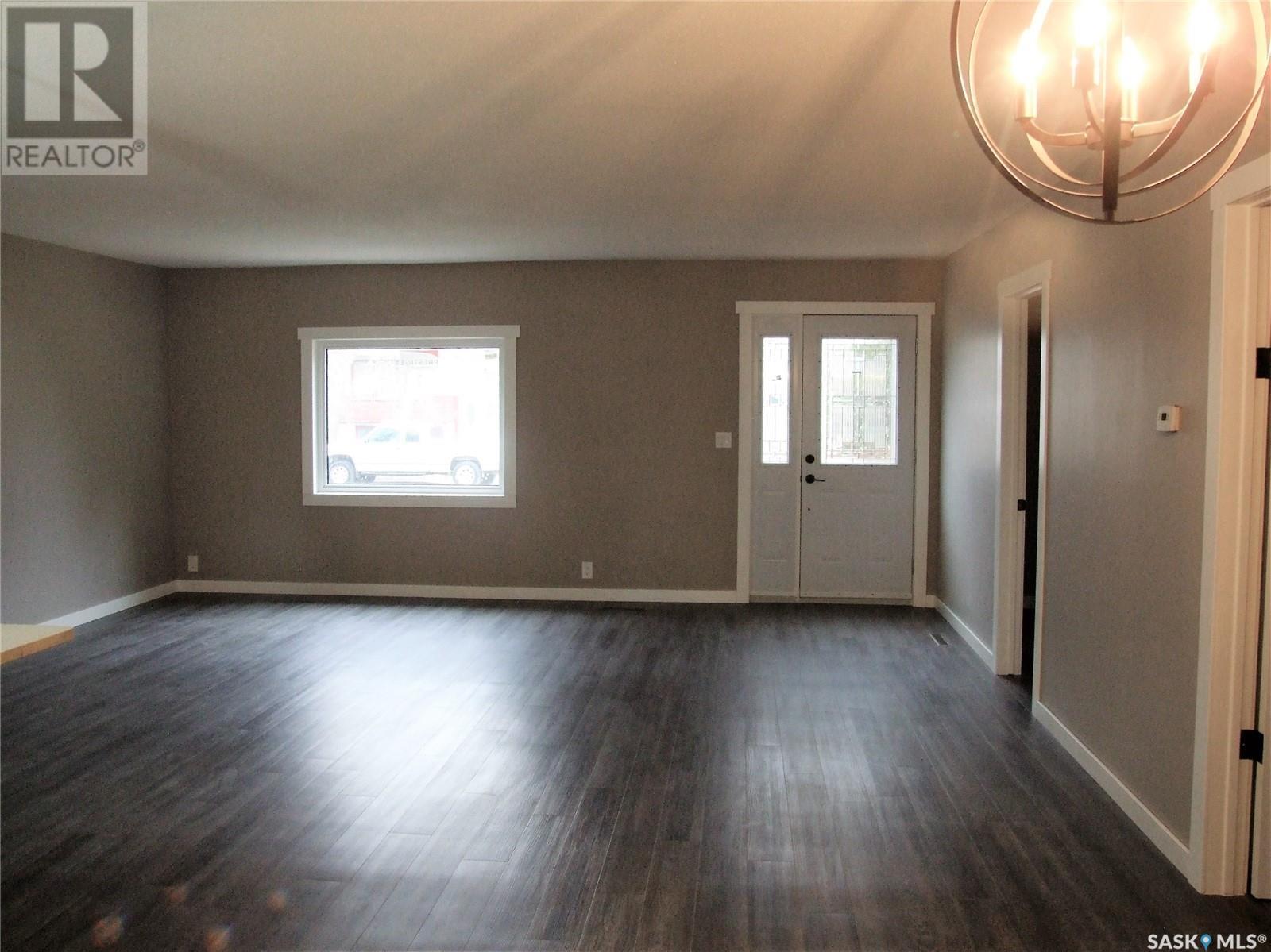 












315 3rd AVENUE E

,
Leader,




Saskatchewan
S0N1H0

