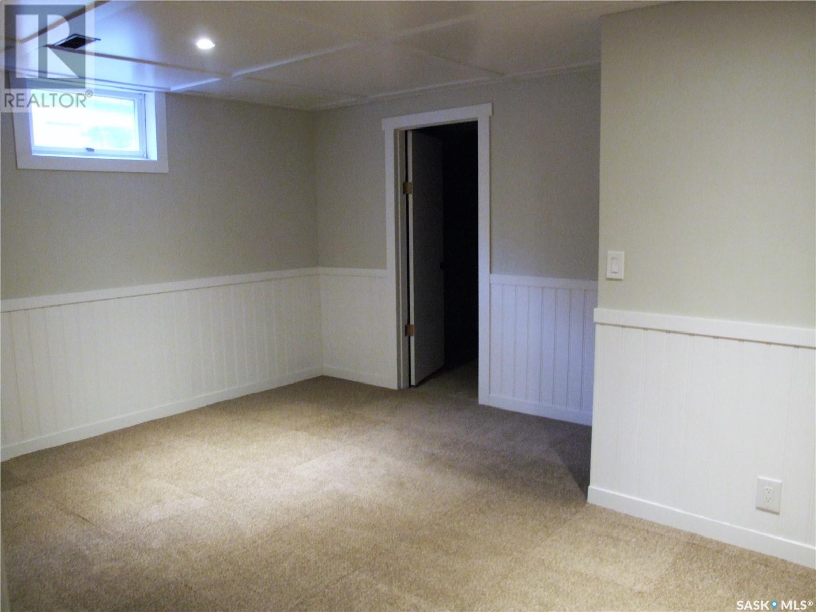 












315 3rd AVENUE E

,
Leader,




Saskatchewan
S0N1H0

