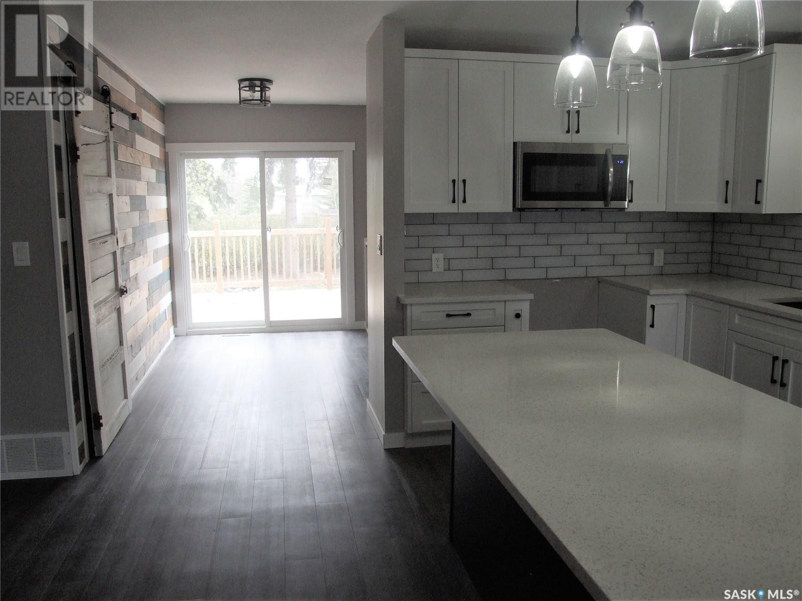 












315 3rd AVENUE E

,
Leader,




Saskatchewan
S0N1H0

