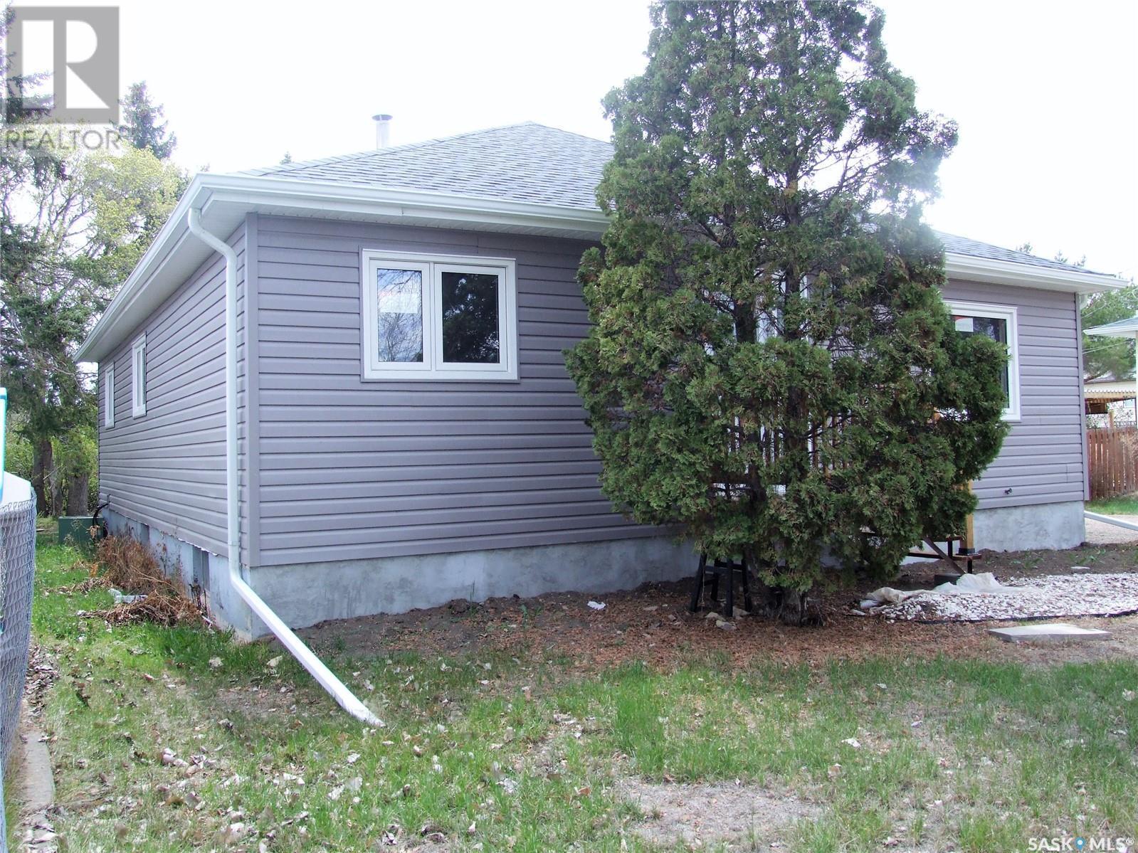 












315 3rd AVENUE E

,
Leader,




Saskatchewan
S0N1H0

