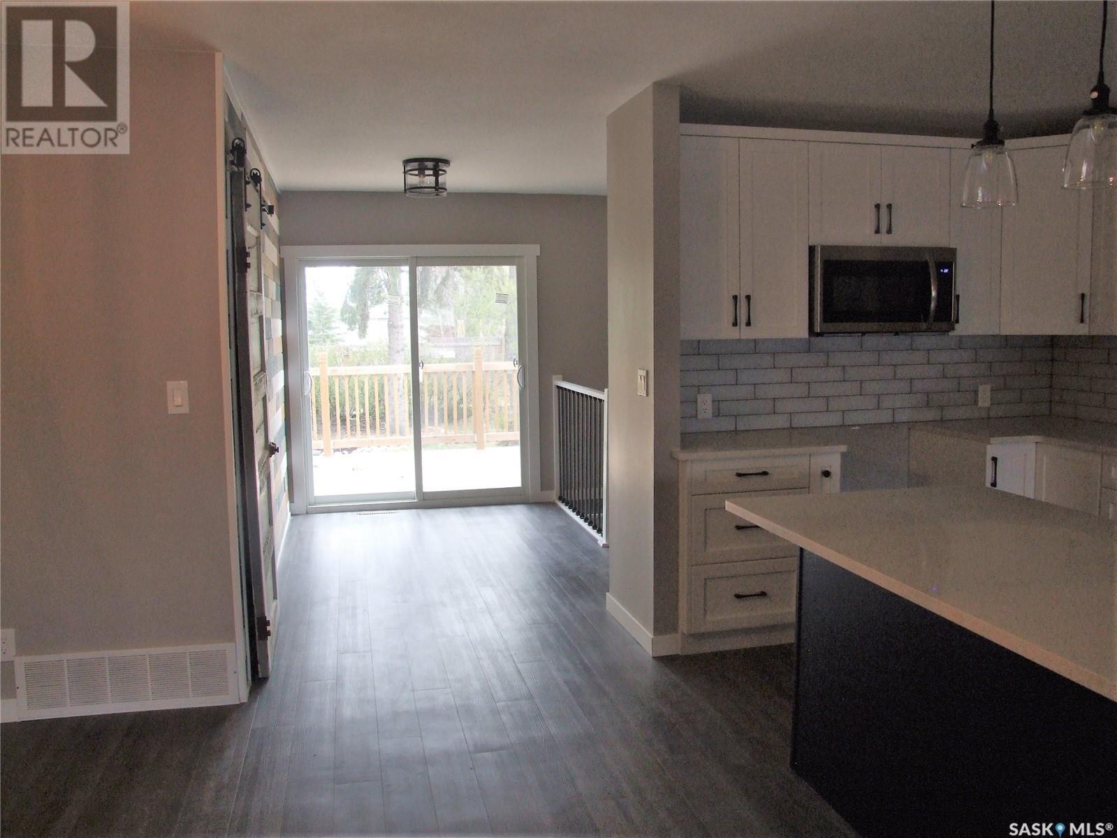 












315 3rd AVENUE E

,
Leader,




Saskatchewan
S0N1H0

