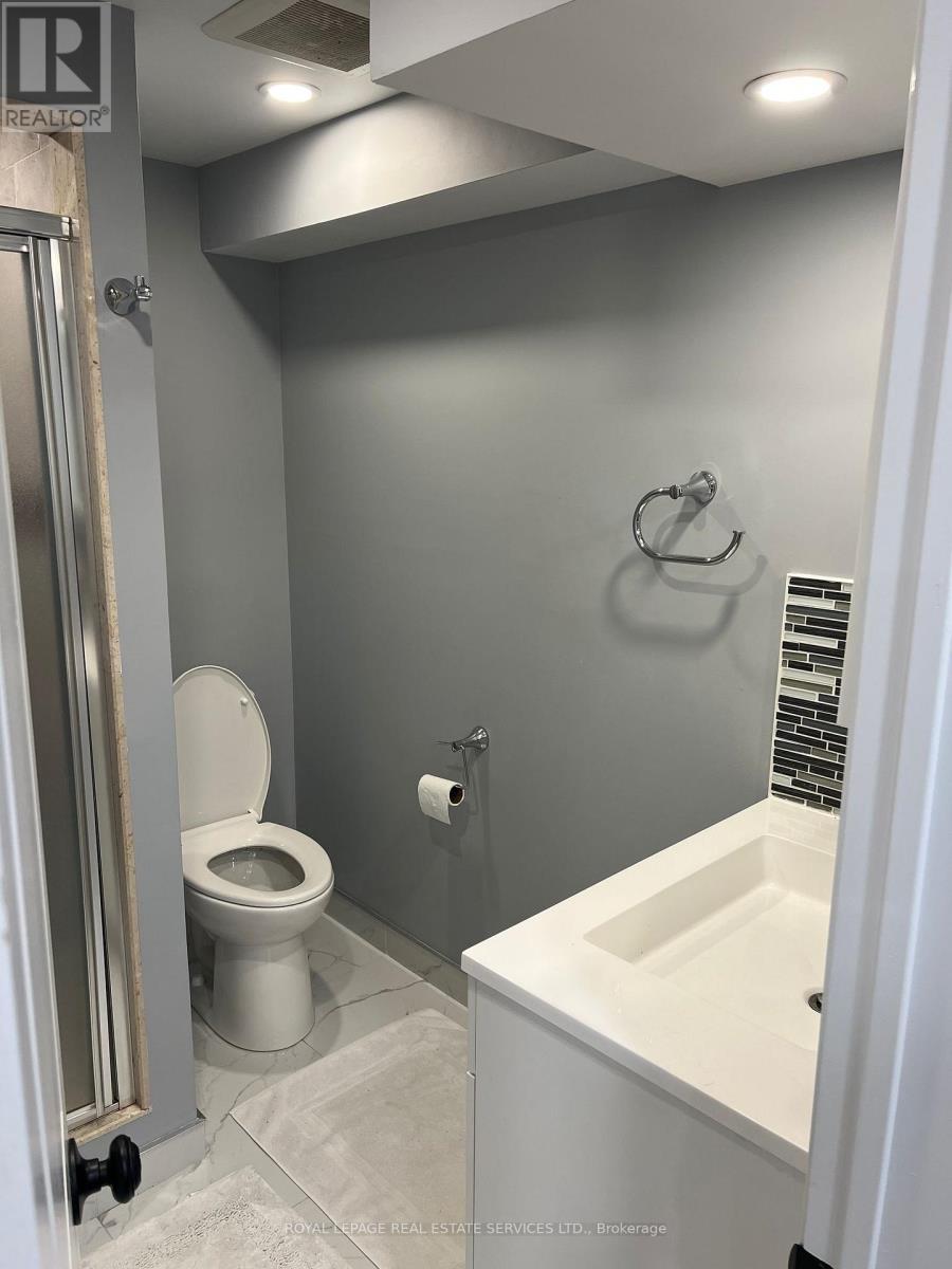 












LOWER - 56 CHARLESTON ROAD

,
Toronto,




Ontario
M9B4M9


