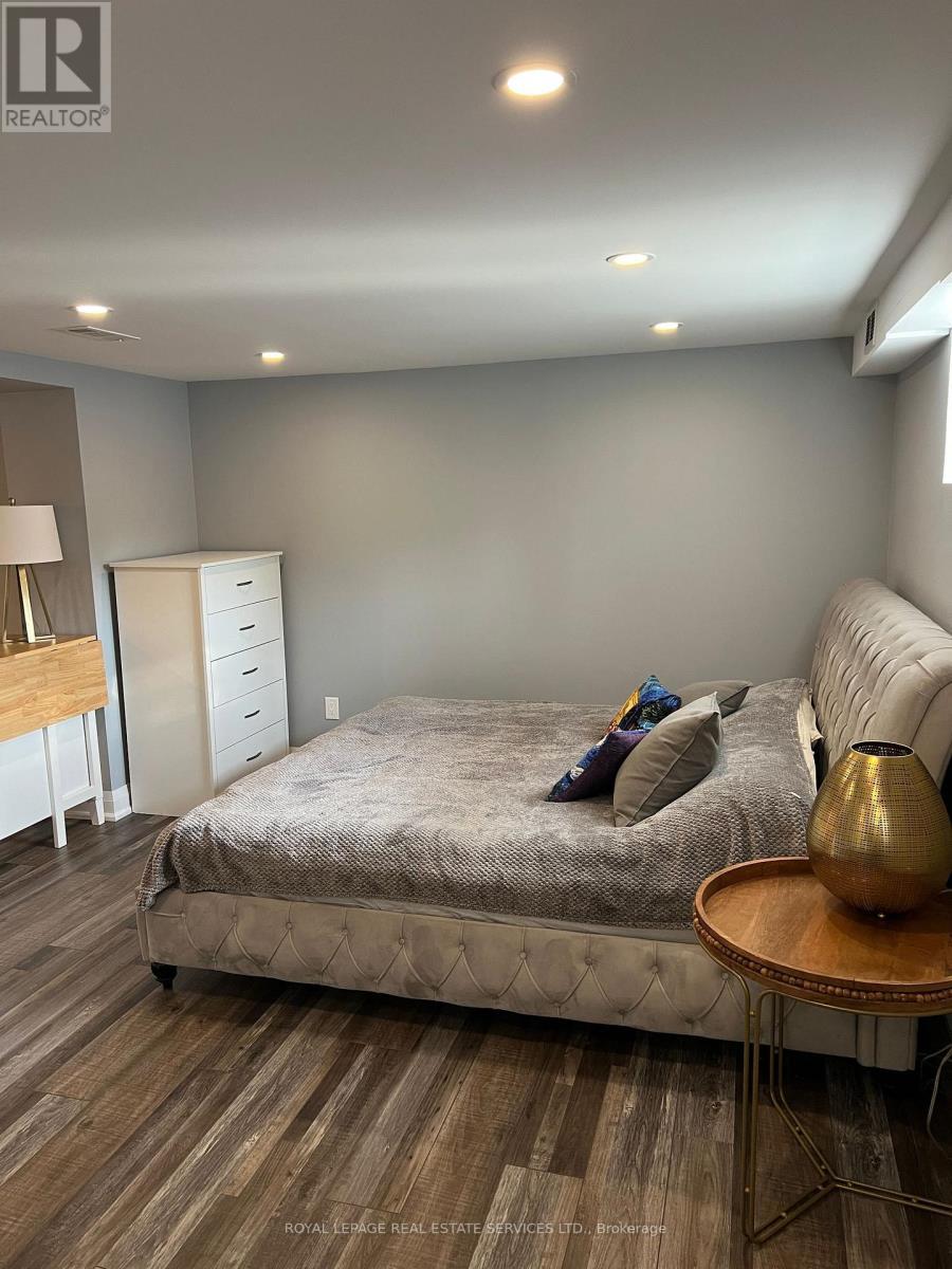 












LOWER - 56 CHARLESTON ROAD

,
Toronto,




Ontario
M9B4M9

