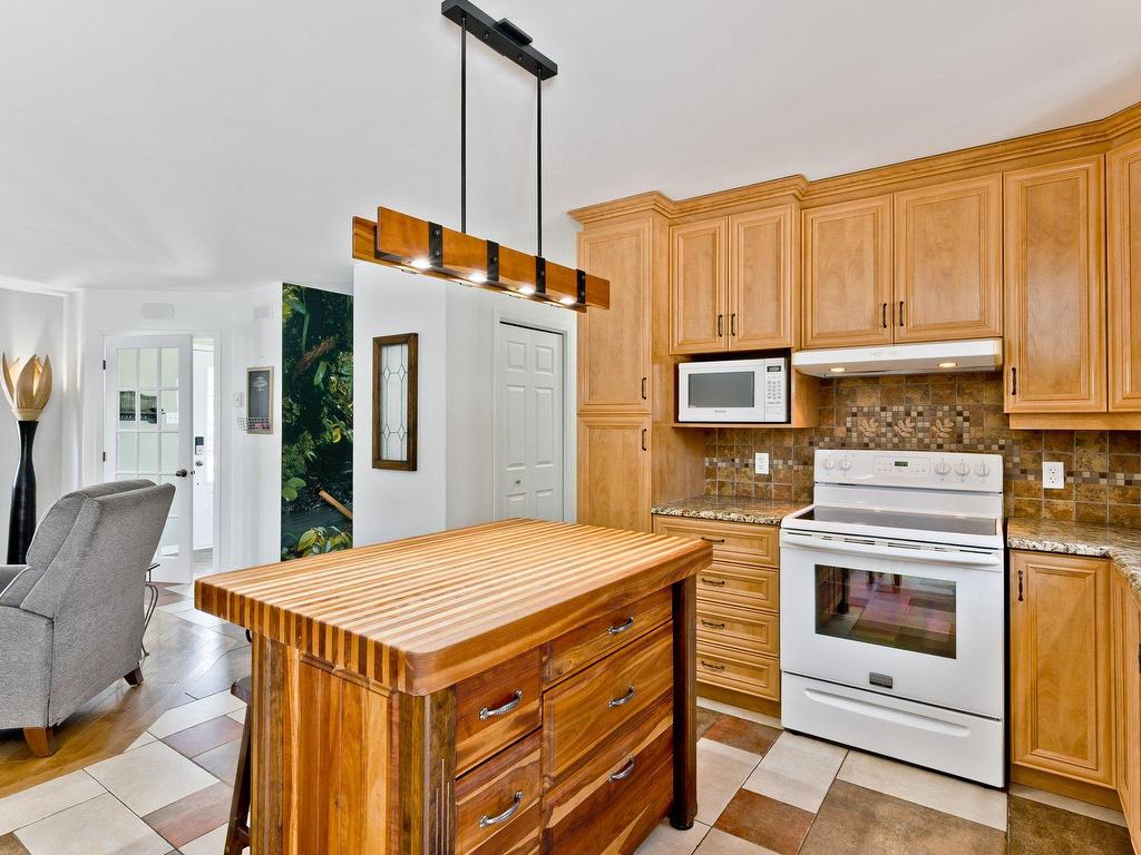 









205


Ch. Ladouceur

,
Cookshire-Eaton,




QC
J0B2A0

