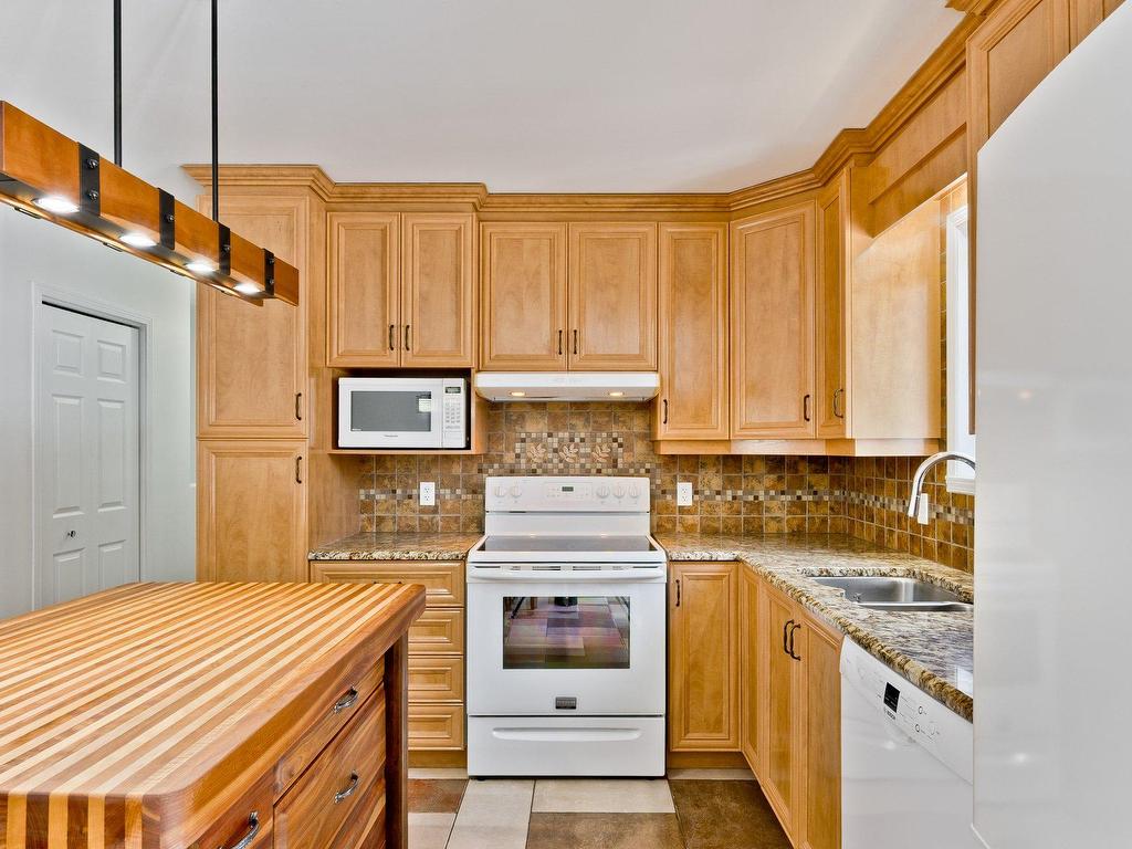









205


Ch. Ladouceur

,
Cookshire-Eaton,




QC
J0B2A0

