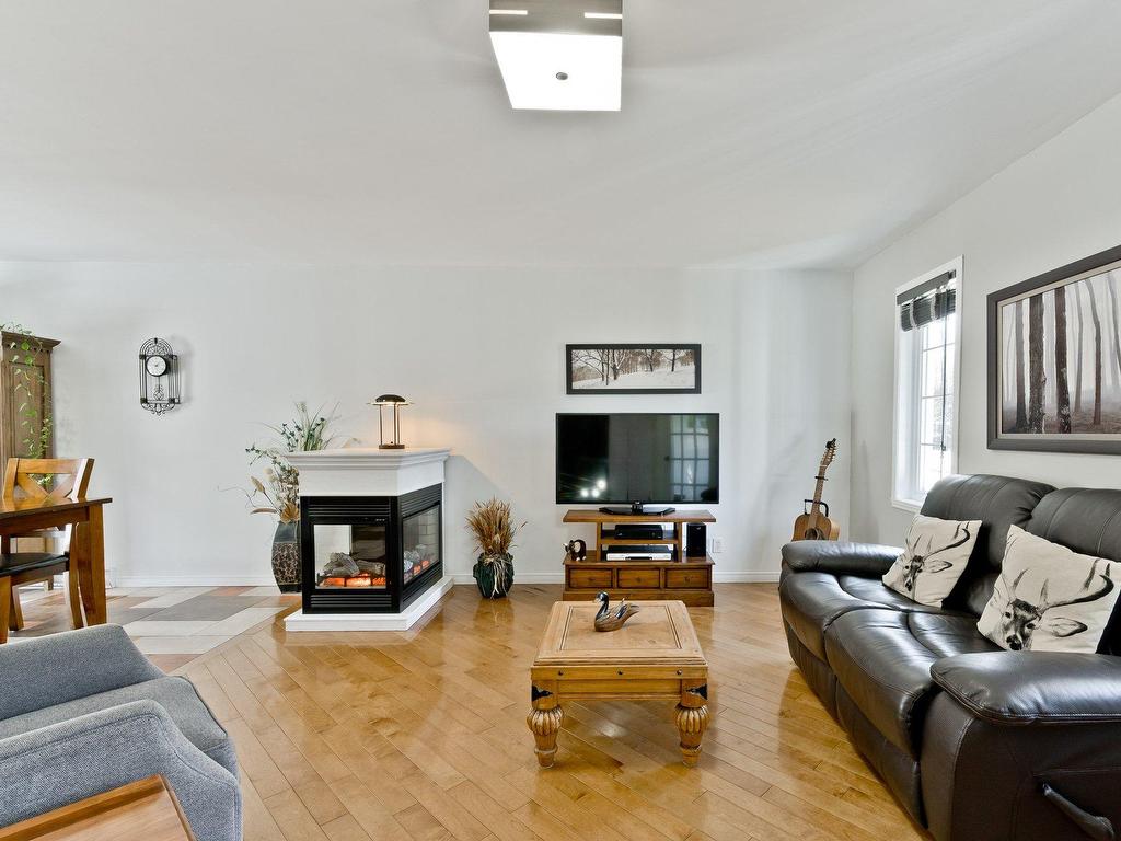 









205


Ch. Ladouceur

,
Cookshire-Eaton,




QC
J0B2A0

