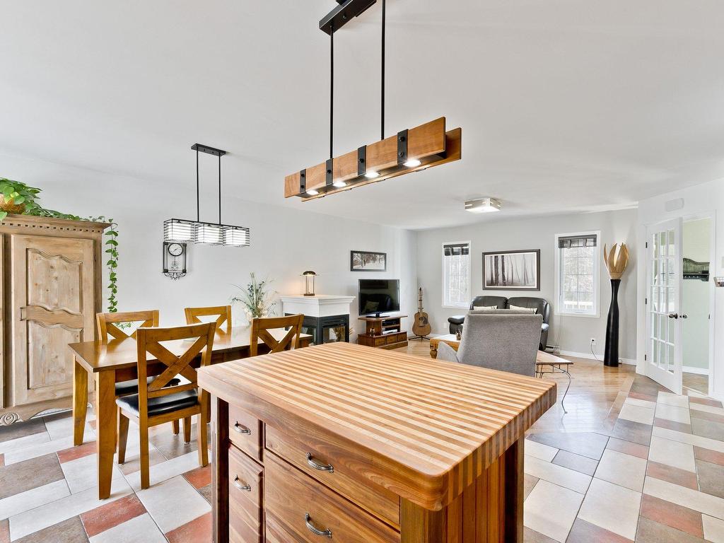 









205


Ch. Ladouceur

,
Cookshire-Eaton,




QC
J0B2A0

