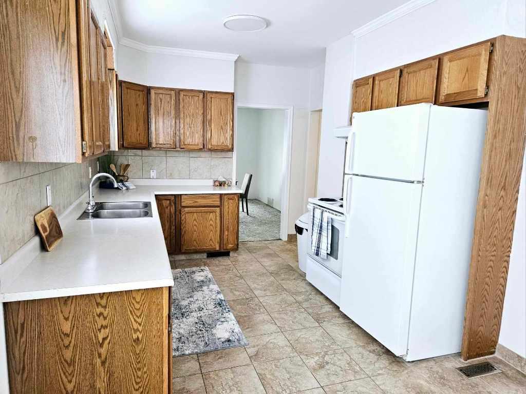









77


Boundary

Street,
Kimberley,




BC
V1A 2H4

