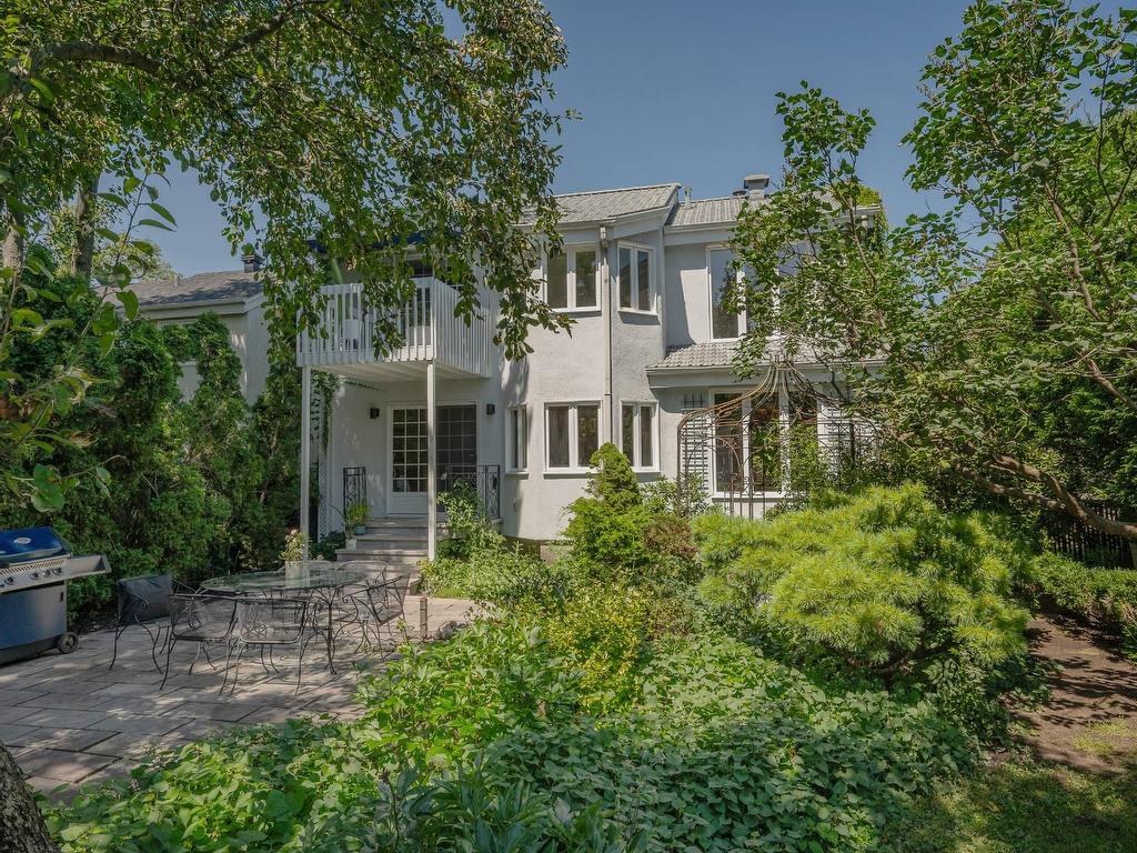 









1235


Rue des Éperviers

,
Longueuil (Le Vieux-Longueuil),




QC
J4G1Z8

