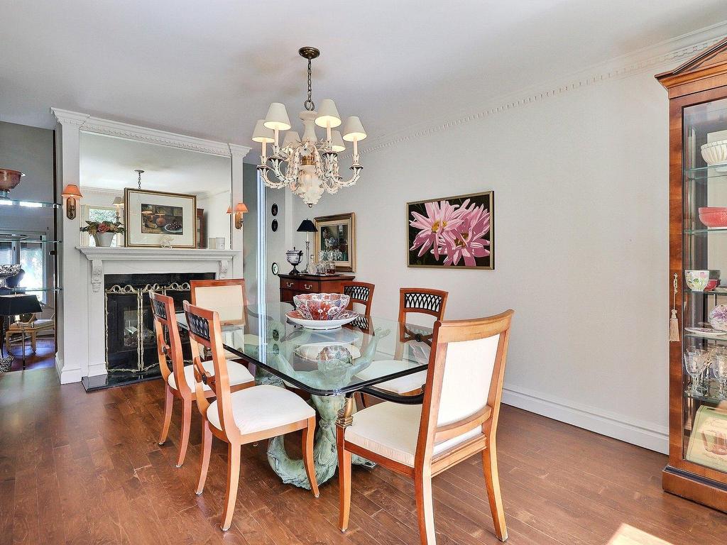 









1235


Rue des Éperviers

,
Longueuil (Le Vieux-Longueuil),




QC
J4G1Z8

