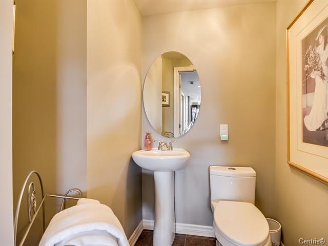 









141


Rue d'Augusta

, 3,
Gatineau (Aylmer),




QC
J9H0A4

