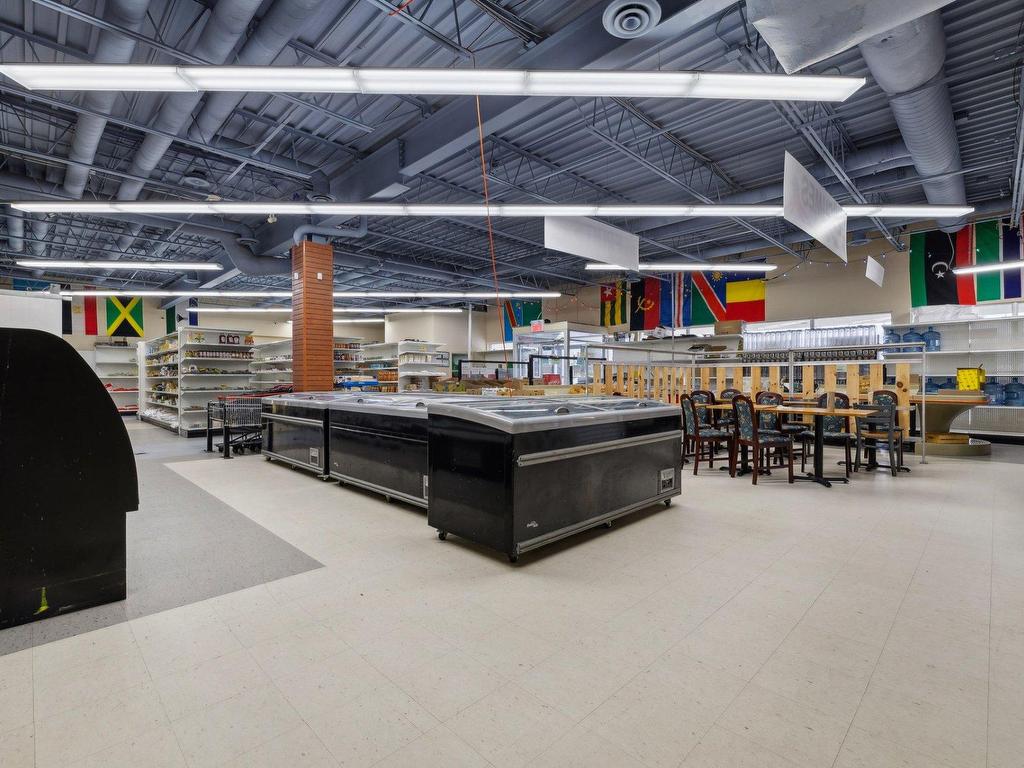 









200


Rue Principale

, 13,
Gatineau (Aylmer),




QC
J9H5G3

