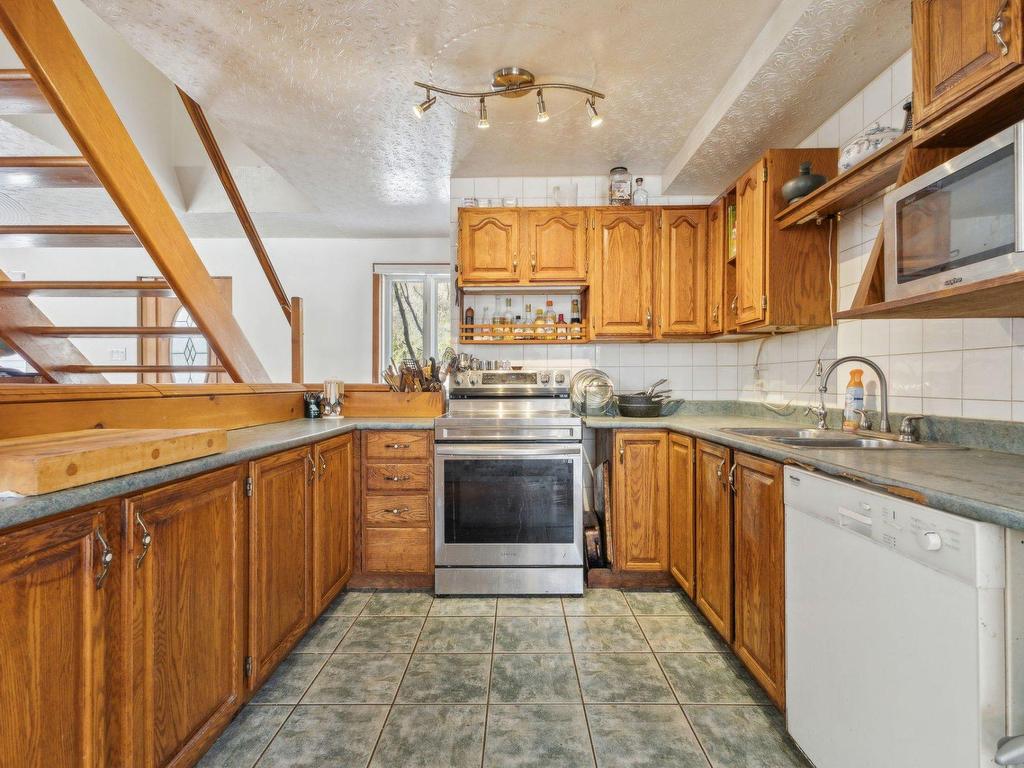 









20


Ch. Lavoie

,
Val-des-Monts,




QC
J8N7N2


