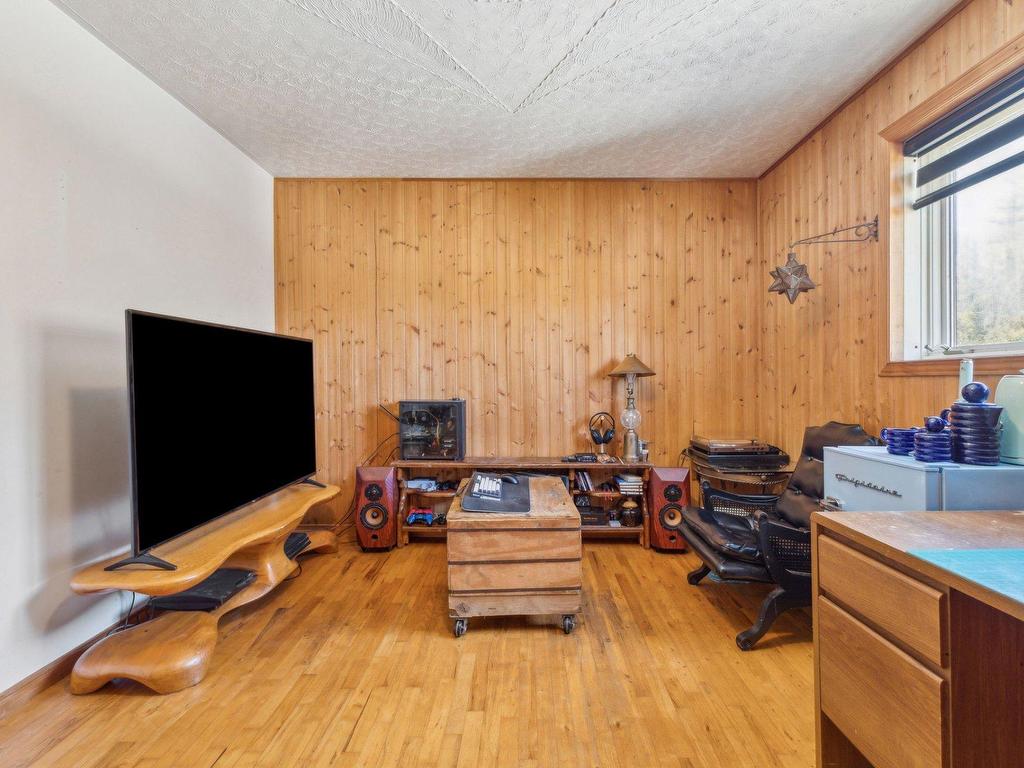 









20


Ch. Lavoie

,
Val-des-Monts,




QC
J8N7N2

