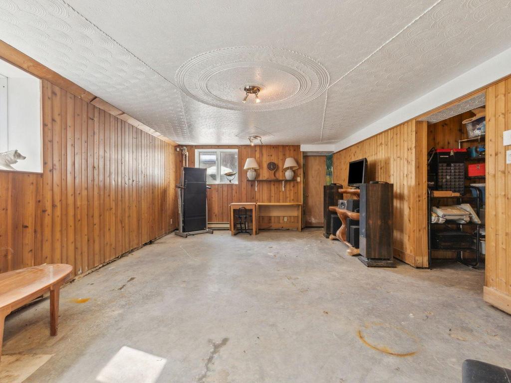 









20


Ch. Lavoie

,
Val-des-Monts,




QC
J8N7N2

