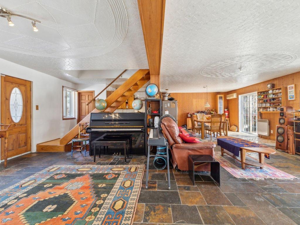 









20


Ch. Lavoie

,
Val-des-Monts,




QC
J8N7N2

