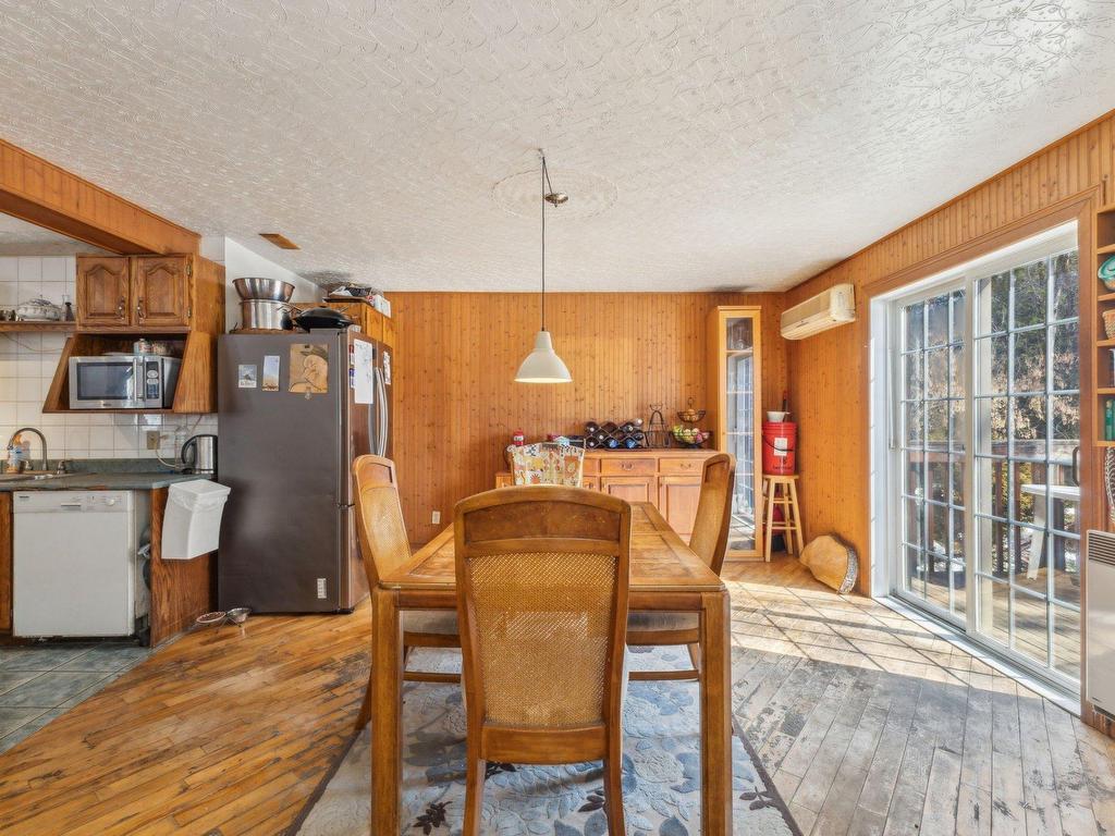 









20


Ch. Lavoie

,
Val-des-Monts,




QC
J8N7N2

