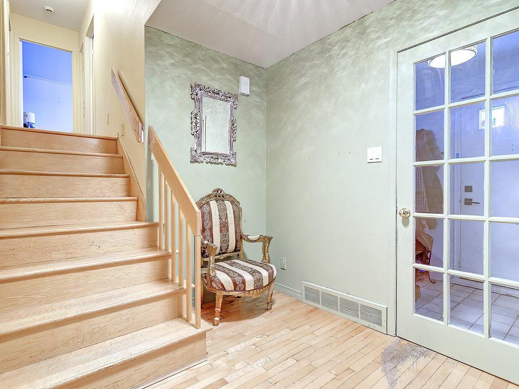 









1830


Crois. Surprenant

,
Brossard,




QC
J4X1R7

