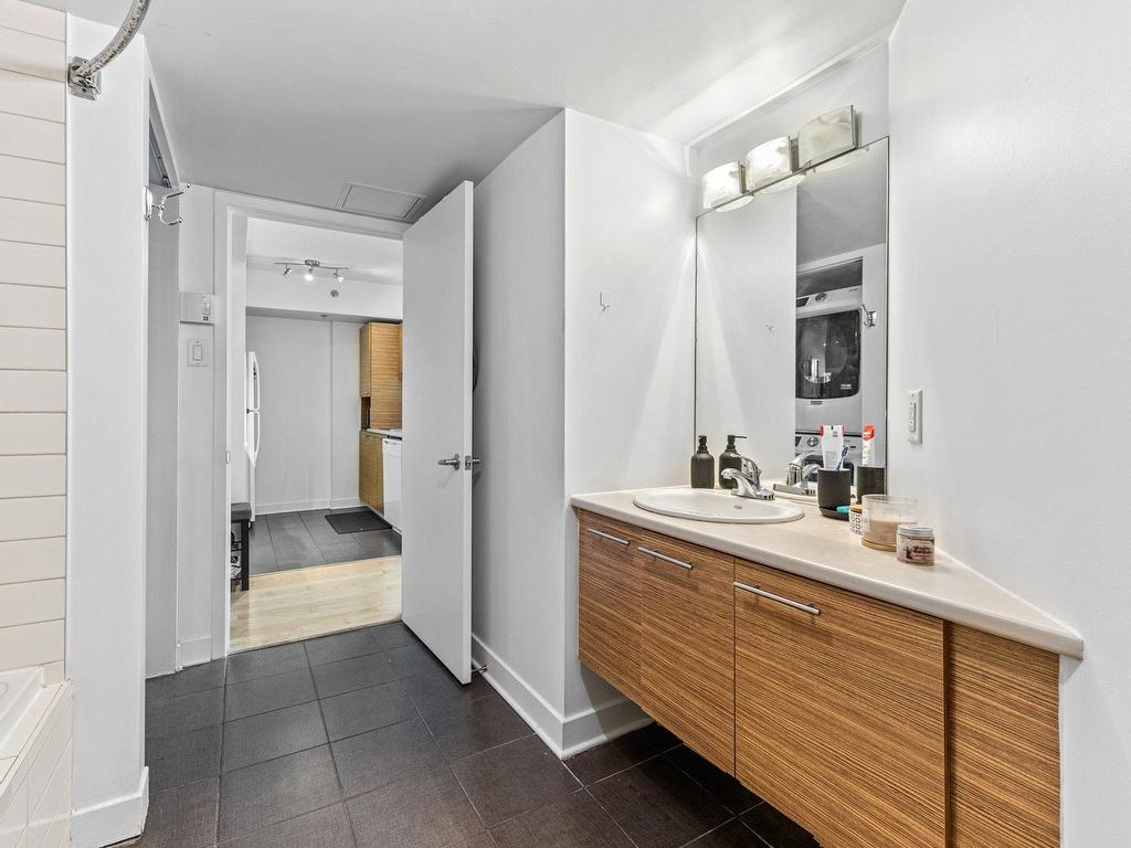 









4885


Boul. Henri-Bourassa O.

, 824,
Montréal (Saint-Laurent),




QC
H4L0A5

