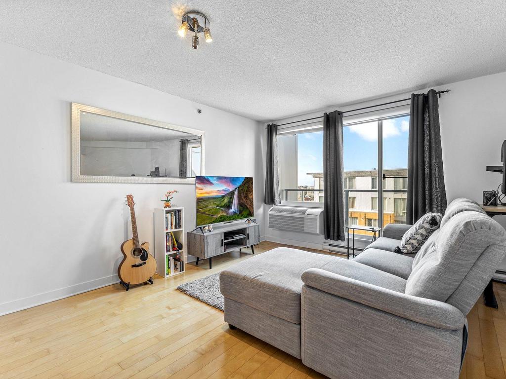









4885


Boul. Henri-Bourassa O.

, 824,
Montréal (Saint-Laurent),




QC
H4L0A5

