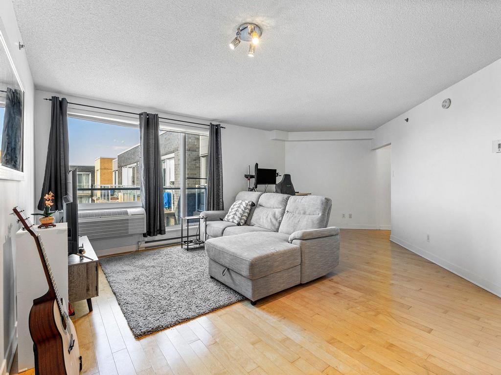 









4885


Boul. Henri-Bourassa O.

, 824,
Montréal (Saint-Laurent),




QC
H4L0A5

