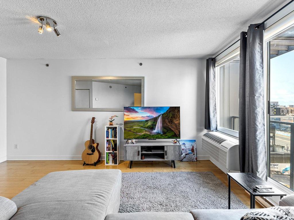 









4885


Boul. Henri-Bourassa O.

, 824,
Montréal (Saint-Laurent),




QC
H4L0A5

