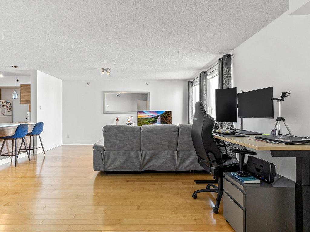 









4885


Boul. Henri-Bourassa O.

, 824,
Montréal (Saint-Laurent),




QC
H4L0A5

