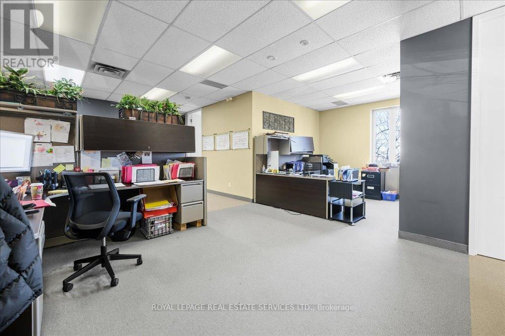 












200 - 414 NORTH SERVICE ROAD E

,
Oakville,




Ontario
L6H5R2

