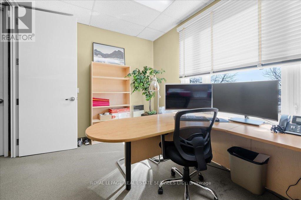 












200 - 414 NORTH SERVICE ROAD E

,
Oakville,




Ontario
L6H5R2

