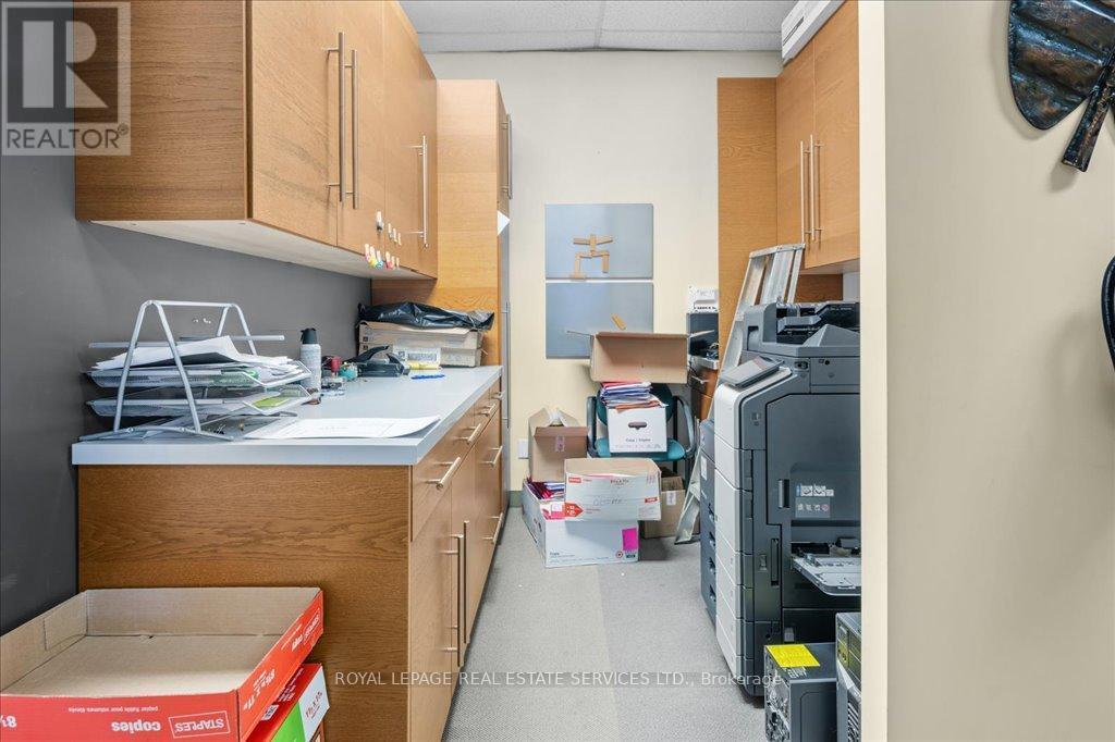 












200 - 414 NORTH SERVICE ROAD E

,
Oakville,




Ontario
L6H5R2

