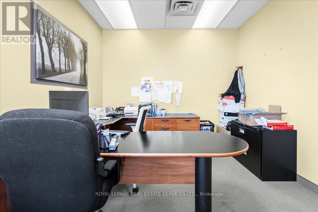 












200 - 414 NORTH SERVICE ROAD E

,
Oakville,




Ontario
L6H5R2

