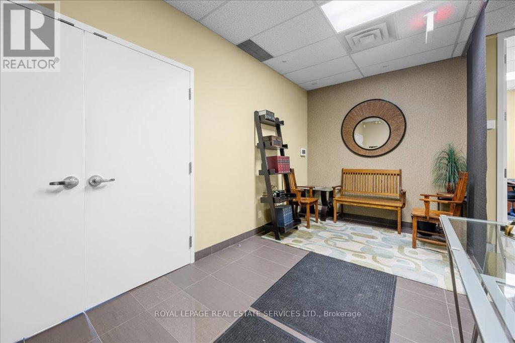












200 - 414 NORTH SERVICE ROAD E

,
Oakville,




Ontario
L6H5R2

