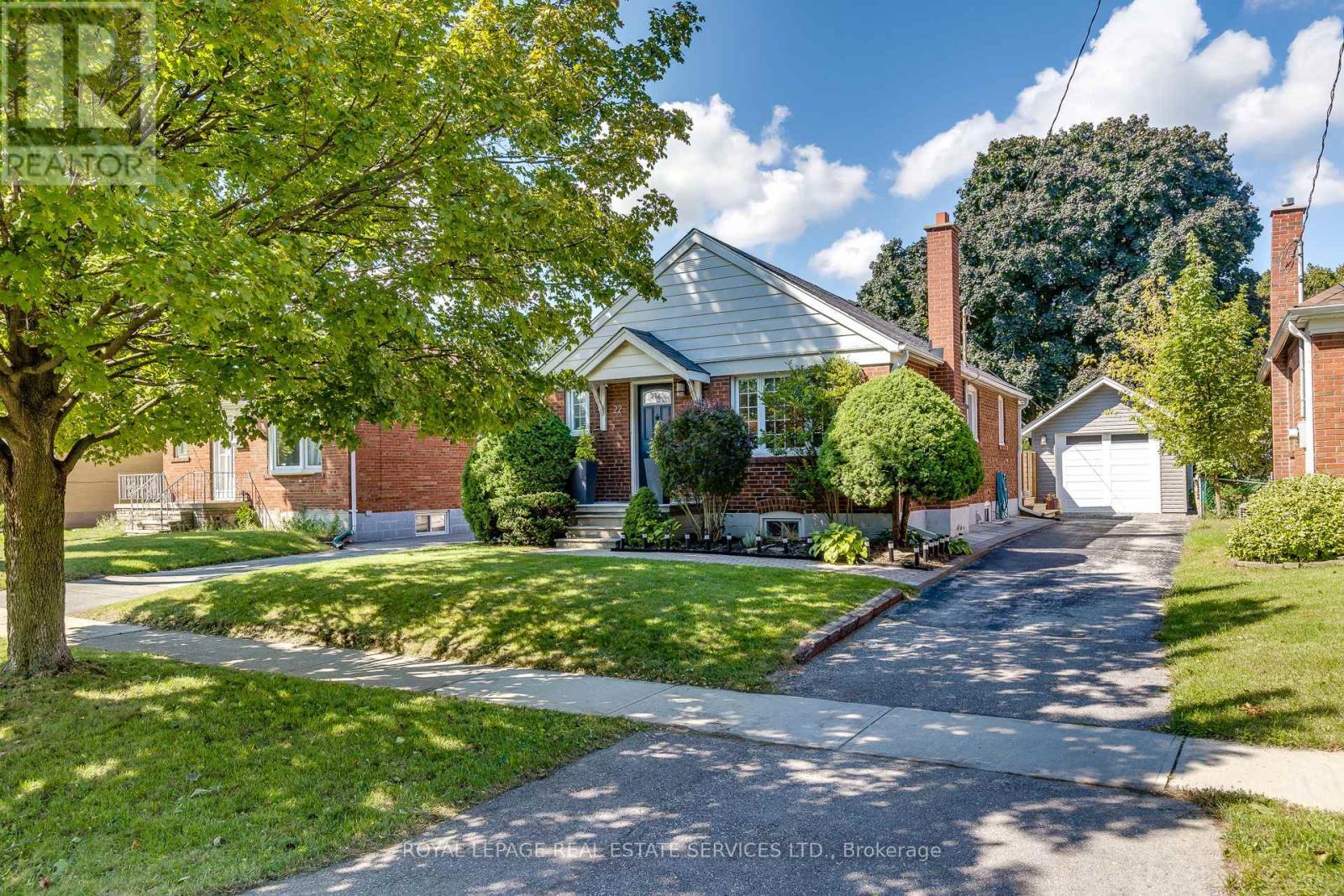 












22 EDGECROFT ROAD

,
Toronto,




Ontario
M8Z2B6


