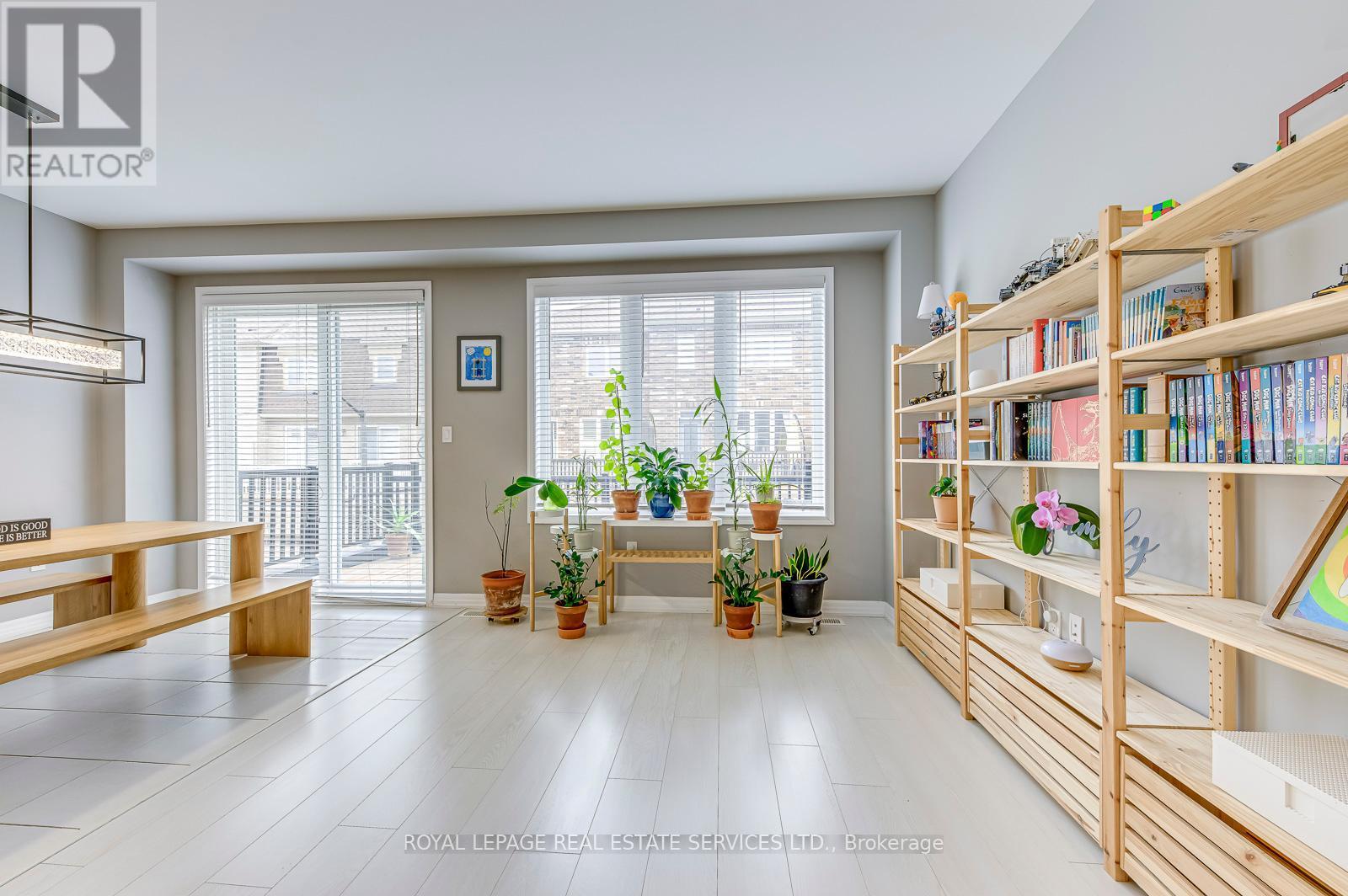 












3344 ERASMUM STREET

,
Oakville,




Ontario
L6M1S3

