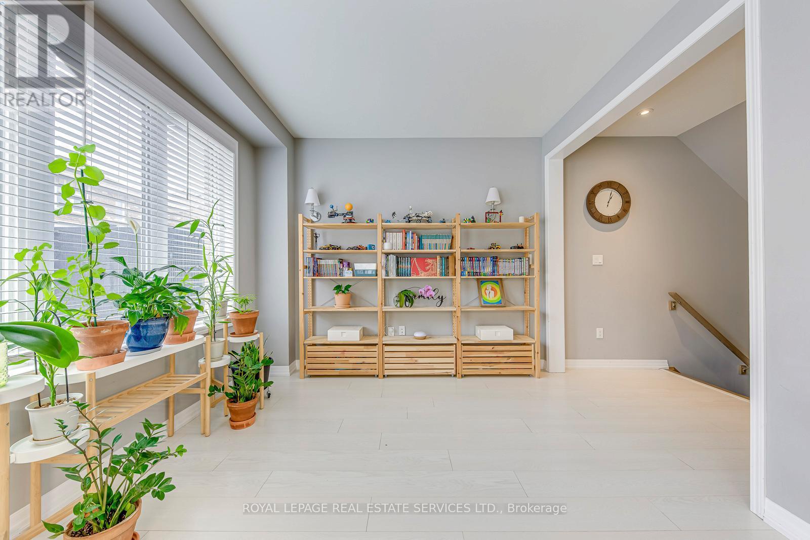 












3344 ERASMUM STREET

,
Oakville,




Ontario
L6M1S3

