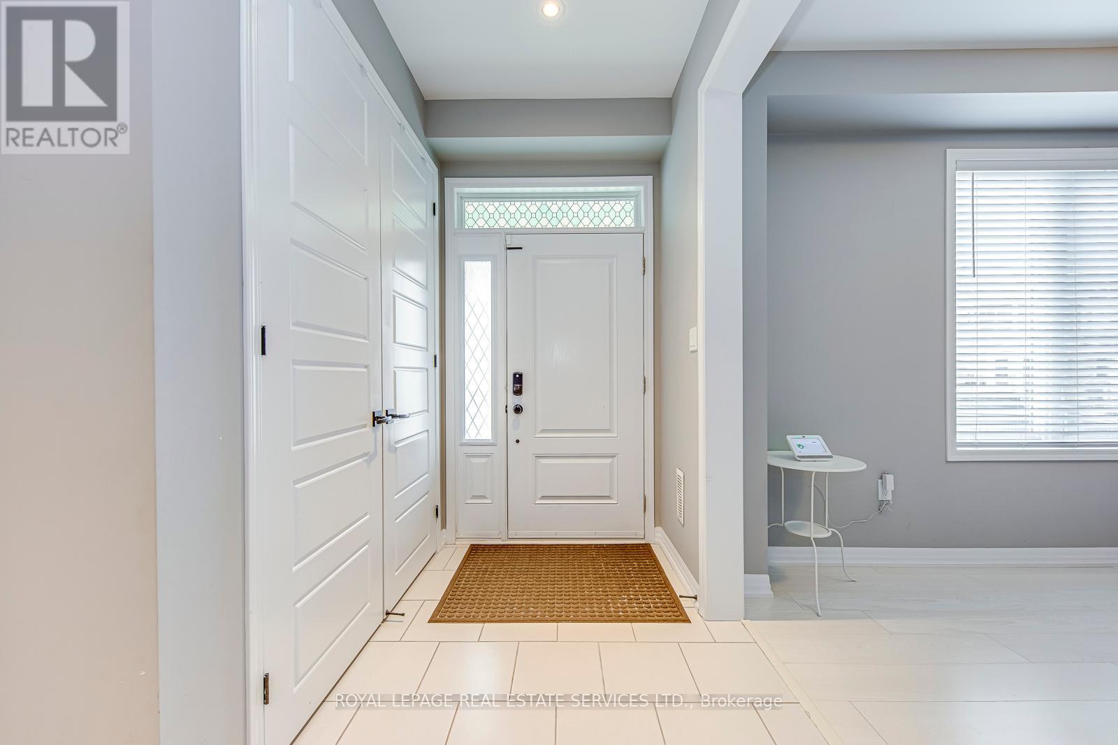 












3344 ERASMUM STREET

,
Oakville,




Ontario
L6M1S3

