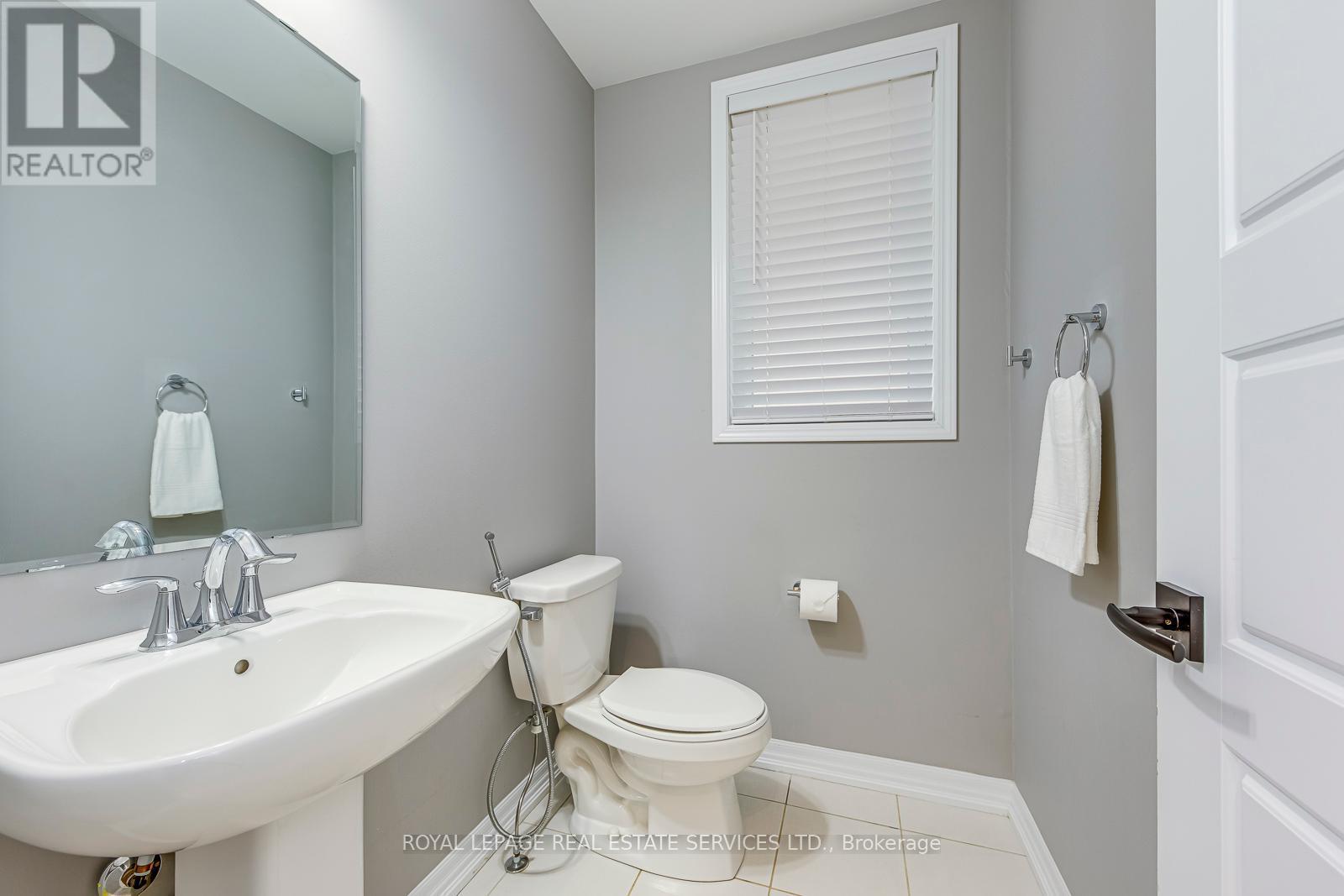 












3344 ERASMUM STREET

,
Oakville,




Ontario
L6M1S3

