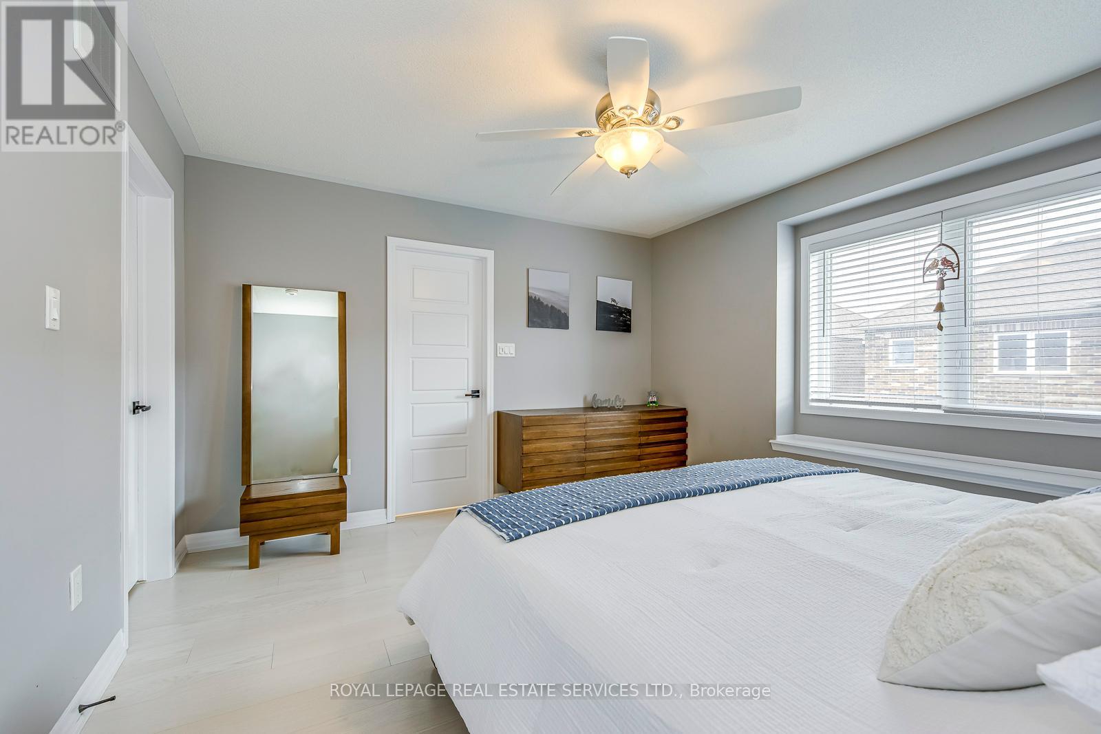 












3344 ERASMUM STREET

,
Oakville,




Ontario
L6M1S3

