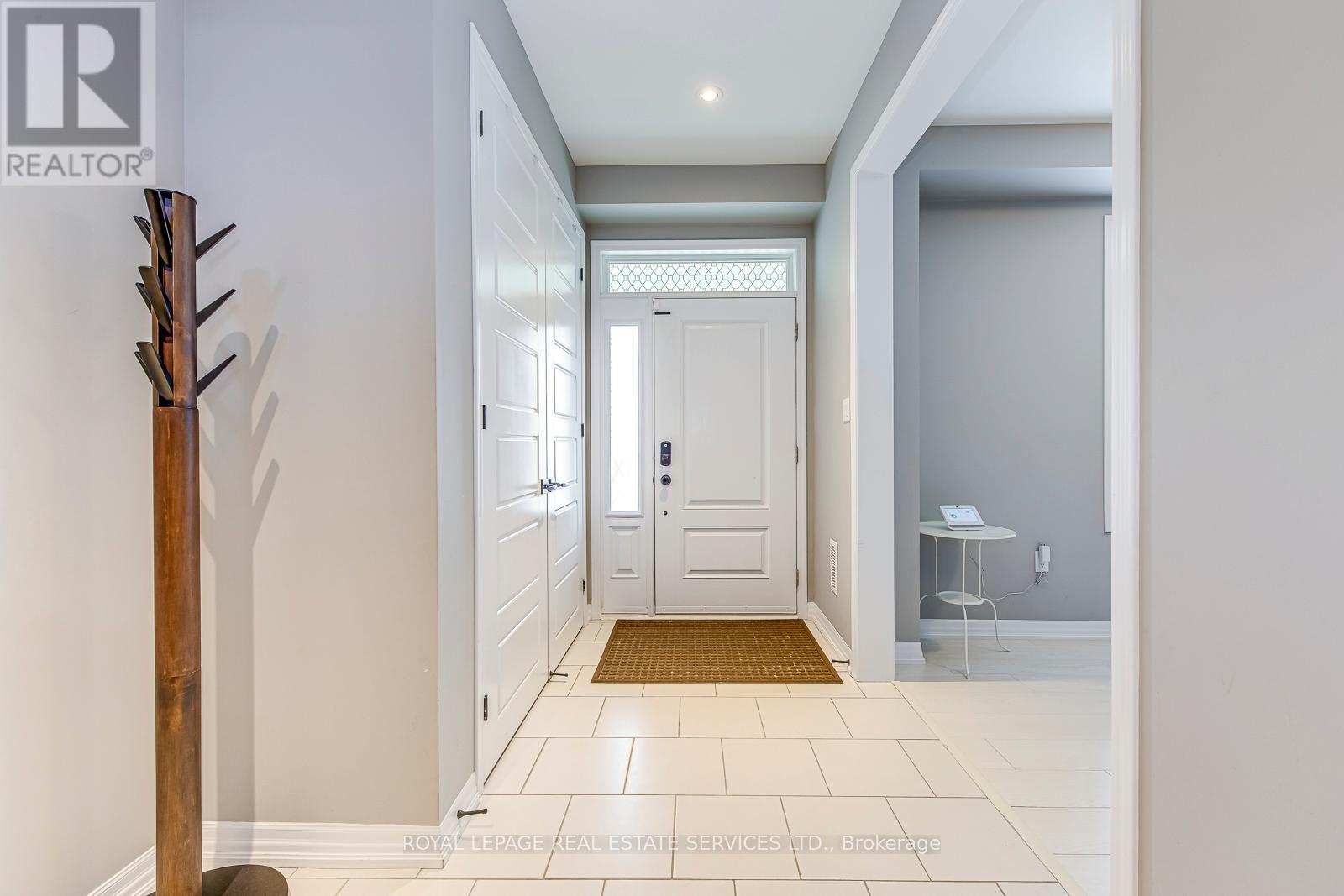 












3344 ERASMUM STREET

,
Oakville,




Ontario
L6M1S3

