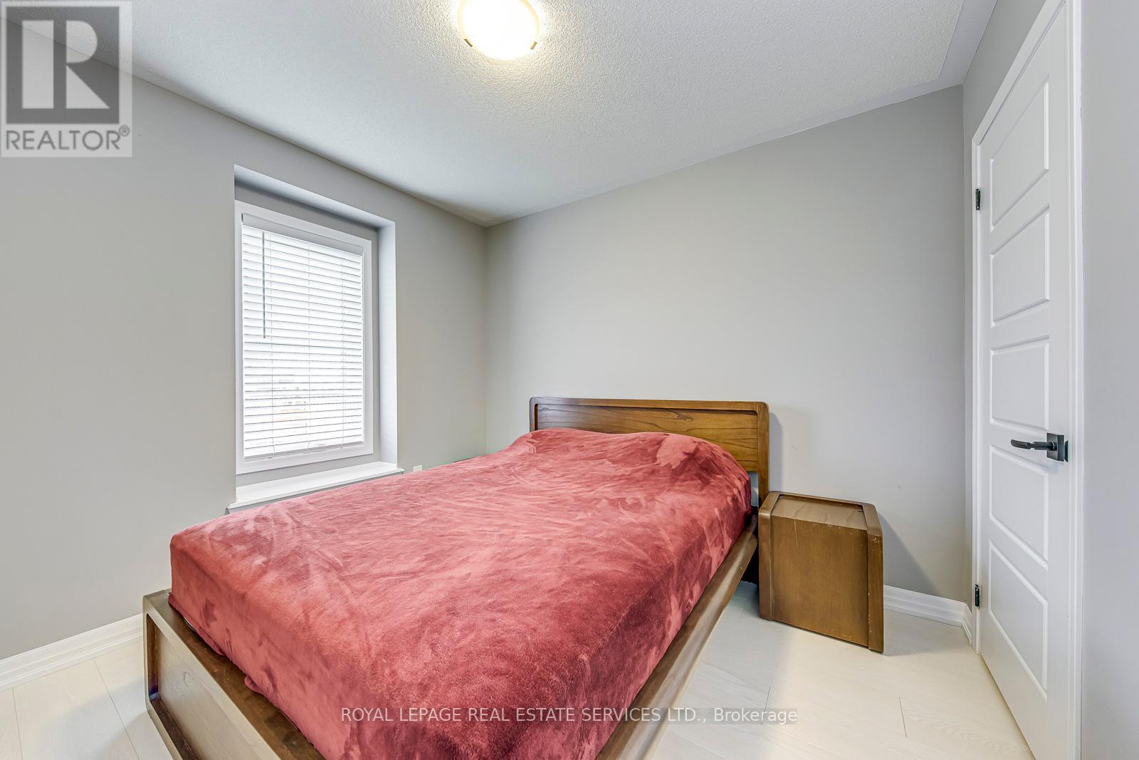 












3344 ERASMUM STREET

,
Oakville,




Ontario
L6M1S3

