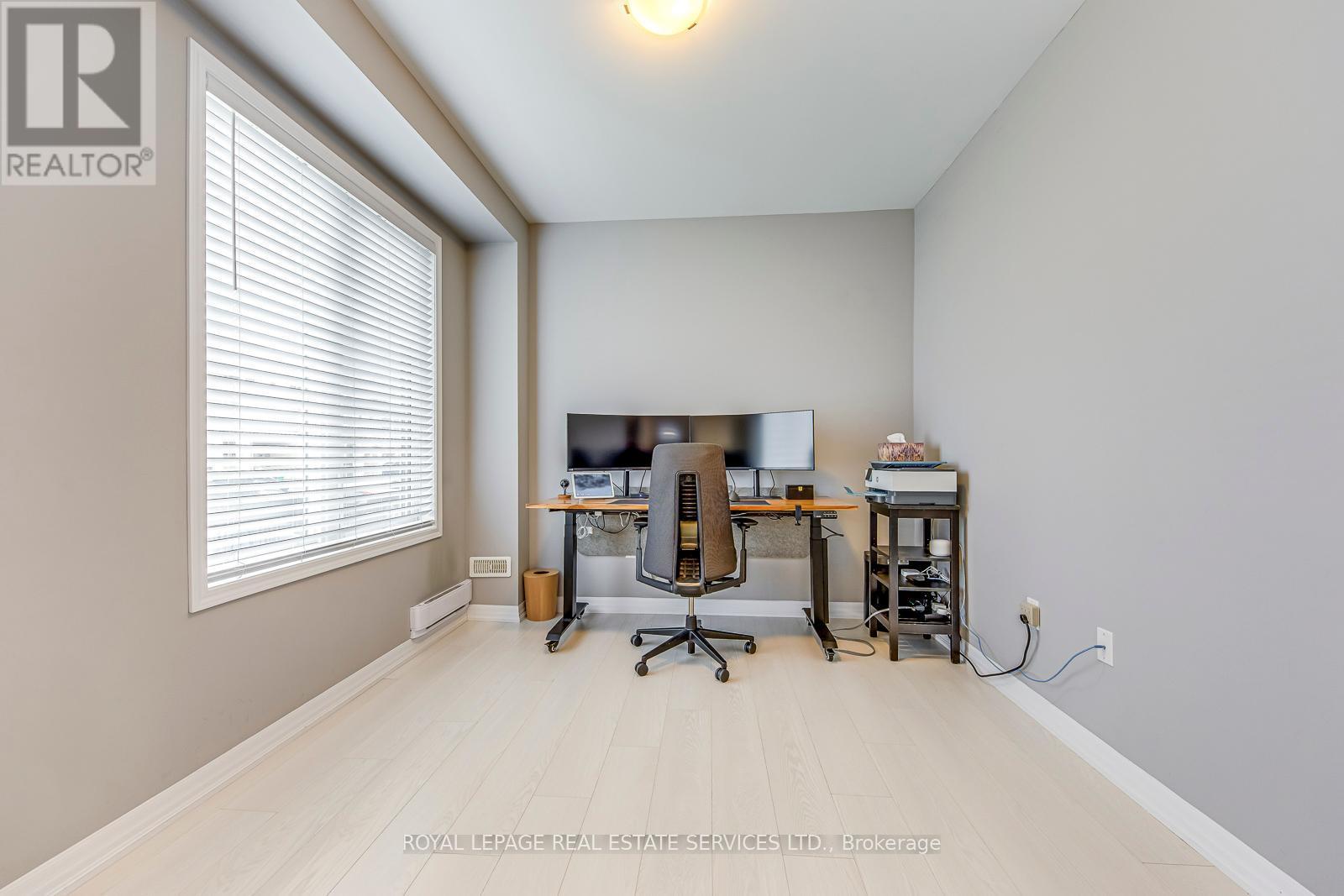 












3344 ERASMUM STREET

,
Oakville,




Ontario
L6M1S3


