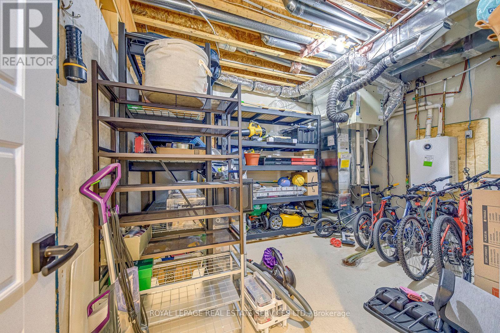 












3344 ERASMUM STREET

,
Oakville,




Ontario
L6M1S3

