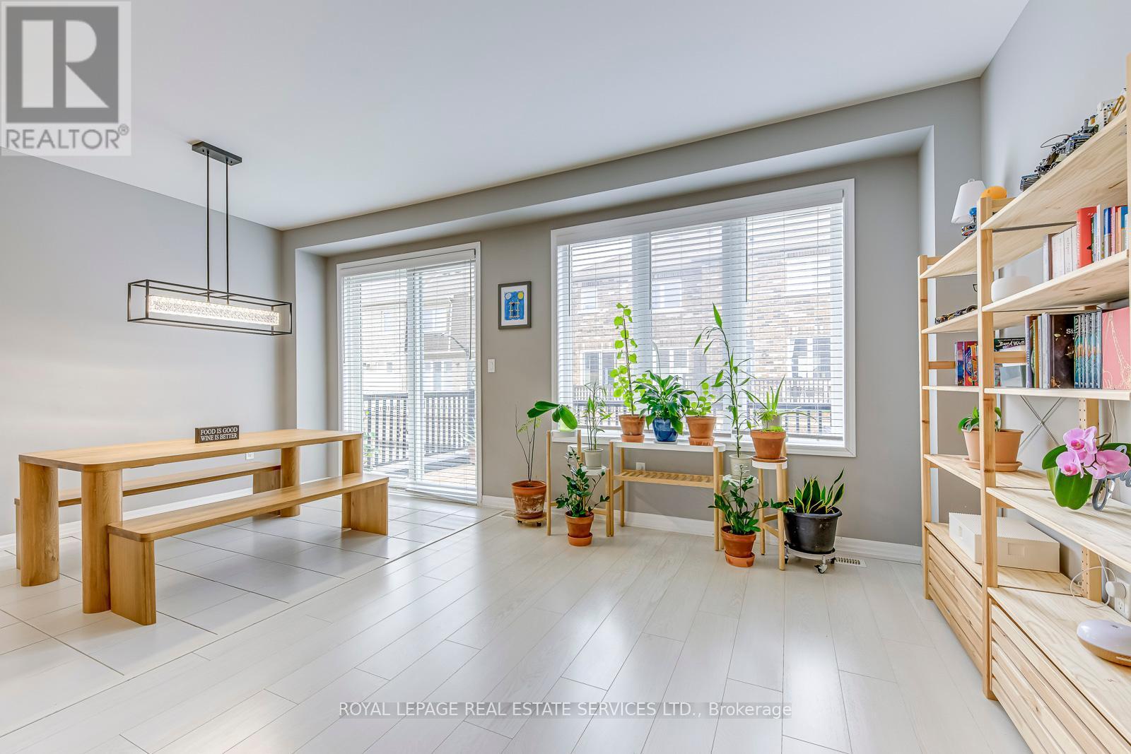 












3344 ERASMUM STREET

,
Oakville,




Ontario
L6M1S3

